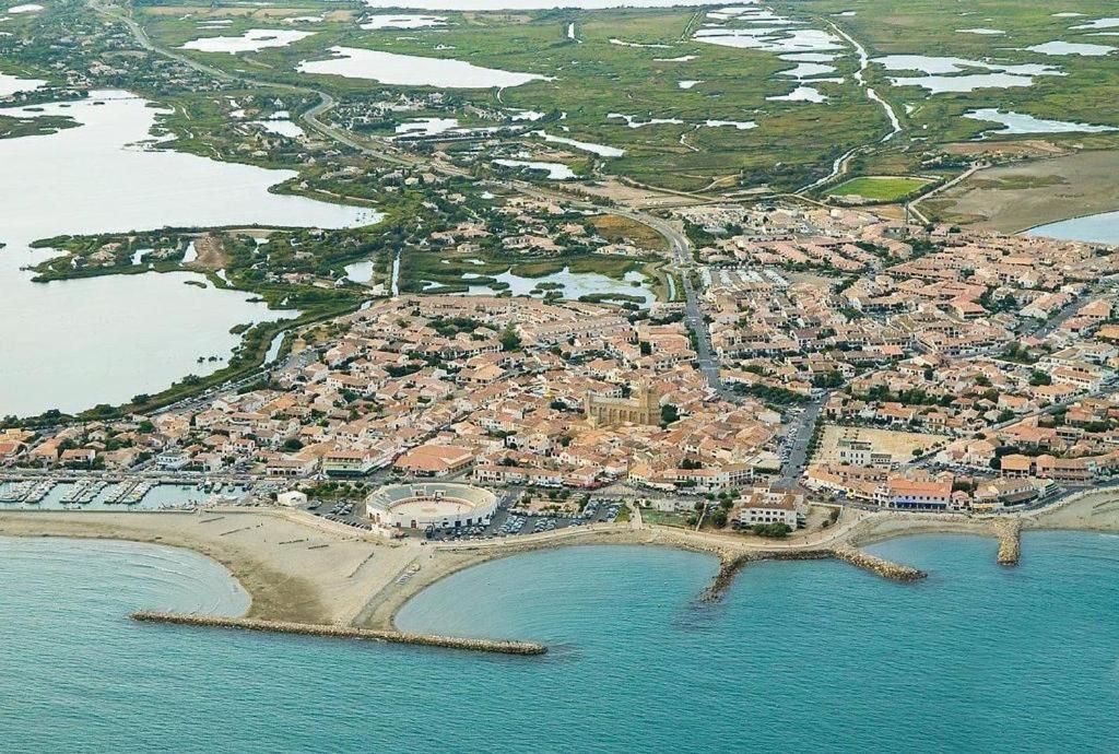 Apartment Nuit A La Roquette,
